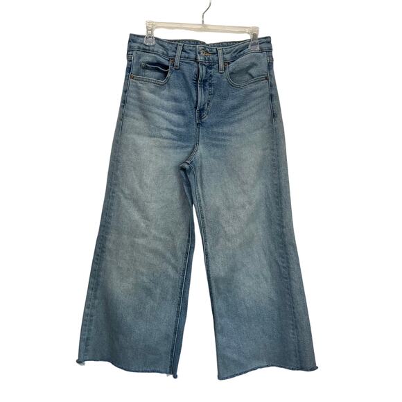 Old Navy Sky Hi Extra High Rise Wide Leg Cropped Jeans 8 Raw Hem Vintage Denim - Picture 1 of 7
